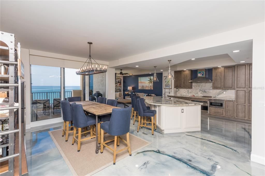 Active With Contract: $1,069,000 (2 beds, 2 baths, 1944 Square Feet)