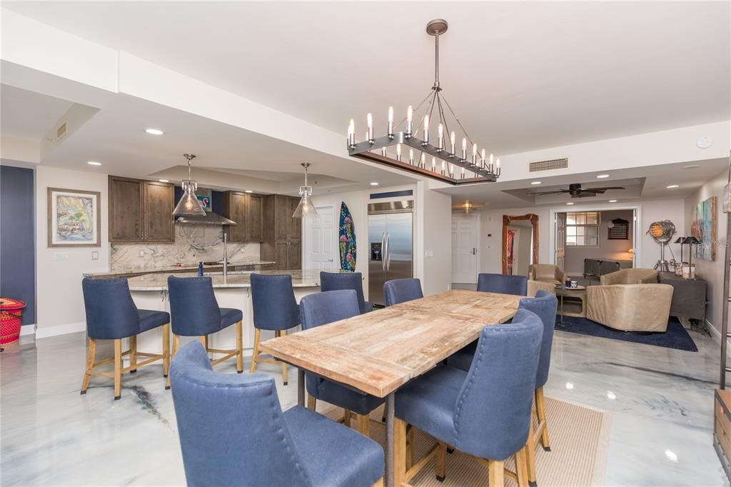 Active With Contract: $1,069,000 (2 beds, 2 baths, 1944 Square Feet)