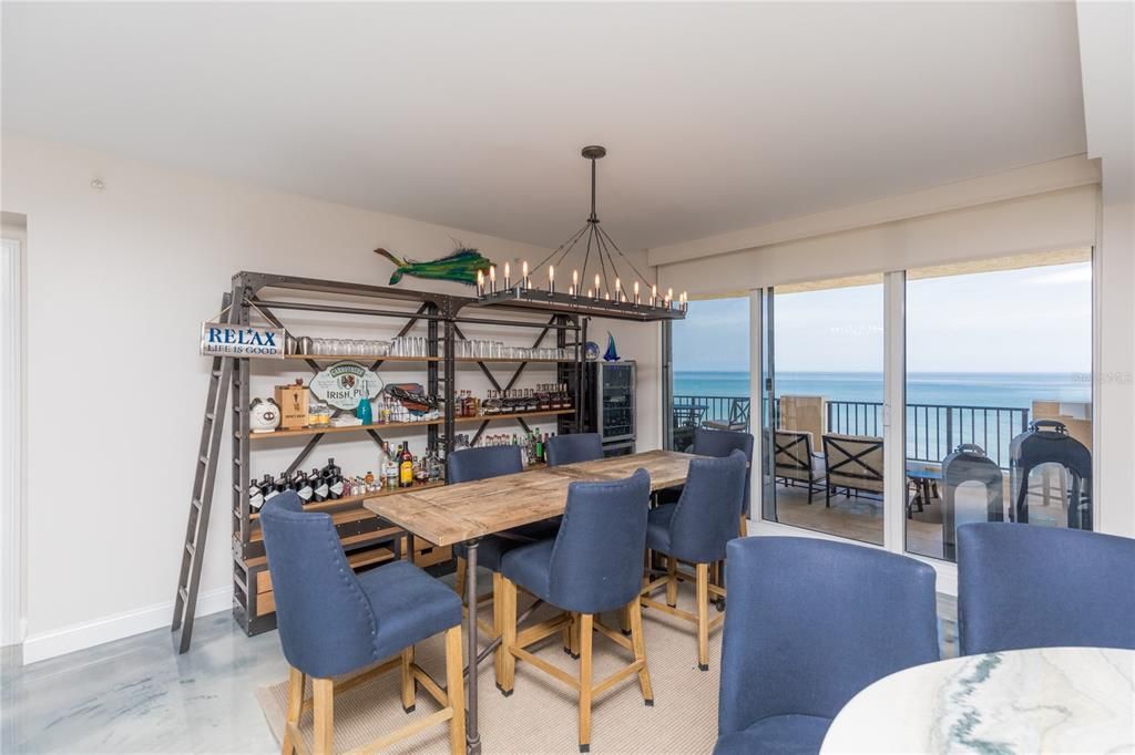 Active With Contract: $1,069,000 (2 beds, 2 baths, 1944 Square Feet)