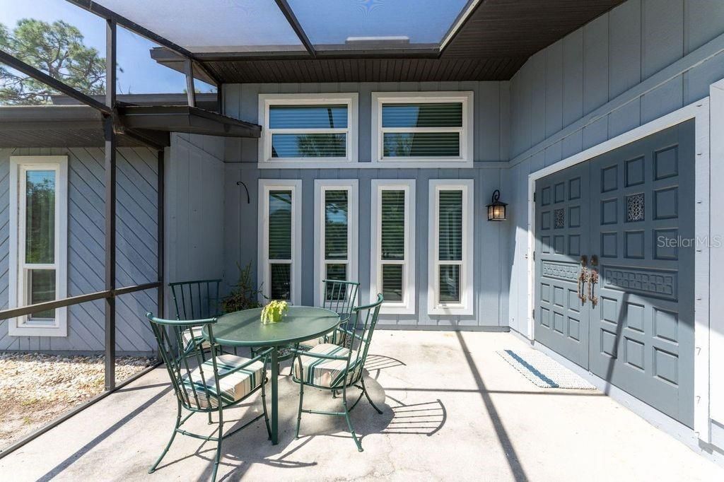 Screened in Front Porch with Double Door Entry