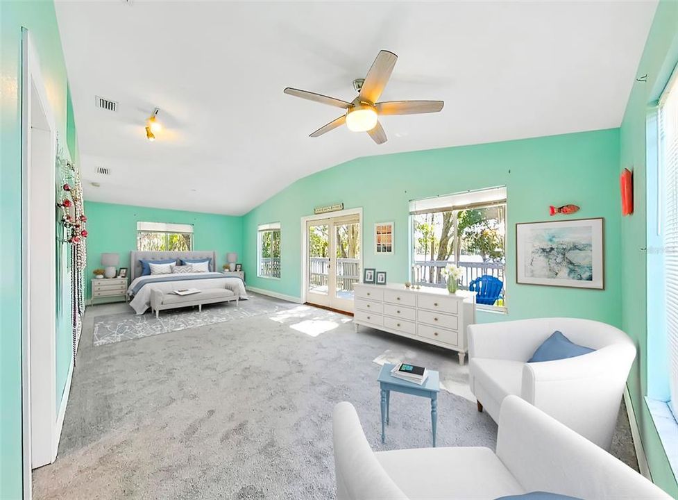 Recently Sold: $625,000 (3 beds, 3 baths, 3185 Square Feet)