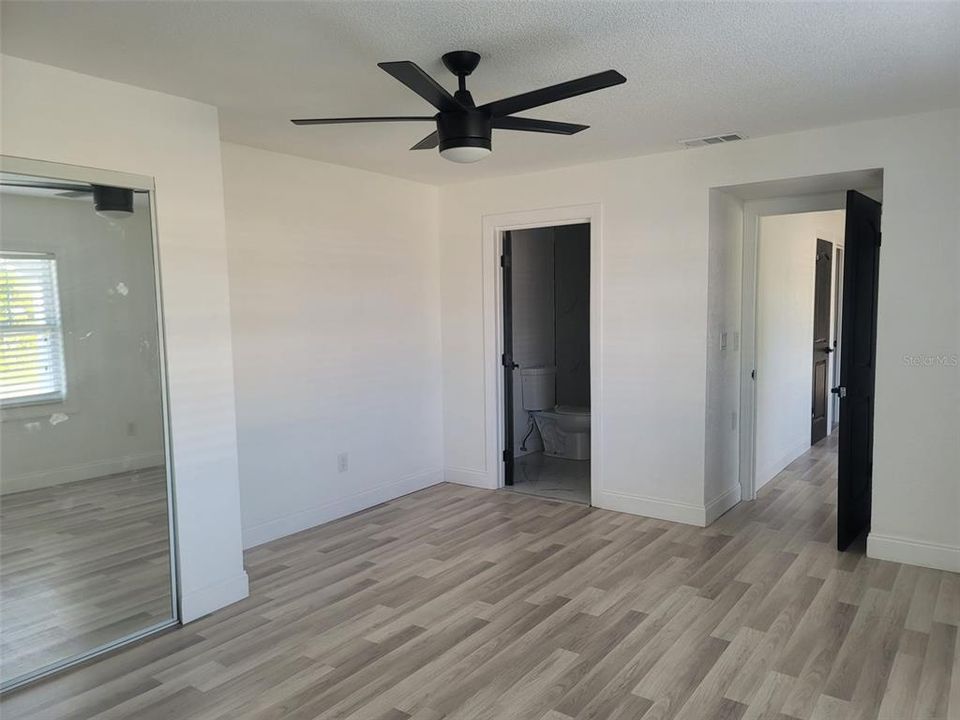 Active With Contract: $375,000 (3 beds, 2 baths, 1248 Square Feet)