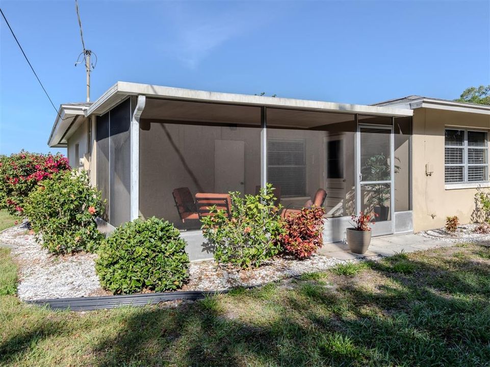 Recently Sold: $369,000 (2 beds, 2 baths, 1332 Square Feet)