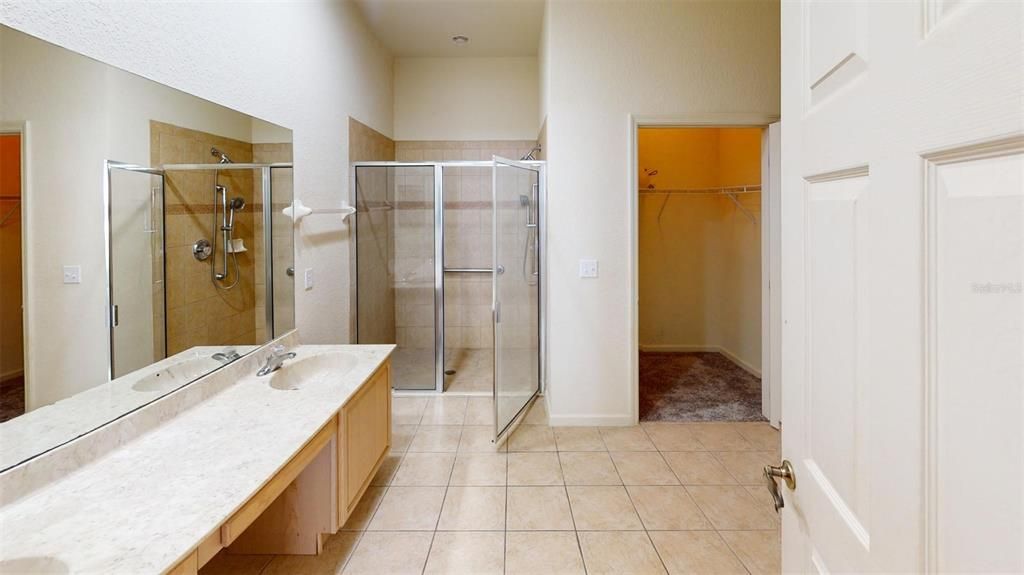 最近售出: $255,000 (3 贝兹, 2 浴室, 1433 平方英尺)