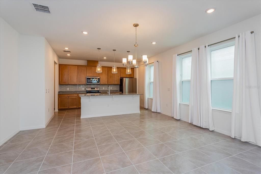 Active With Contract: $519,000 (4 beds, 2 baths, 2114 Square Feet)