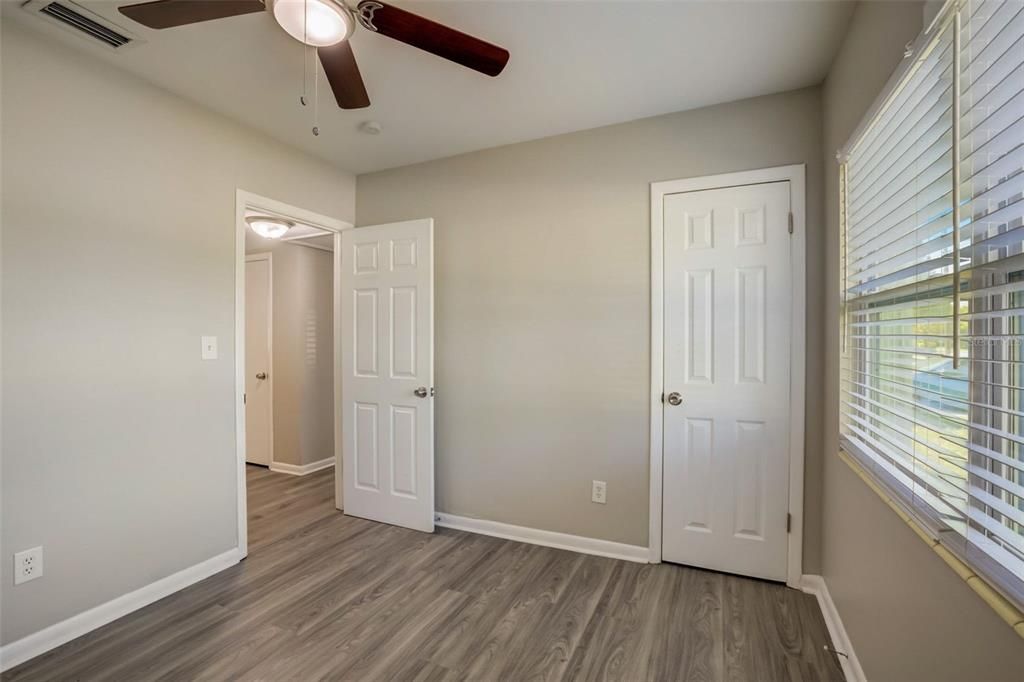 Active With Contract: $325,000 (4 beds, 1 baths, 1603 Square Feet)