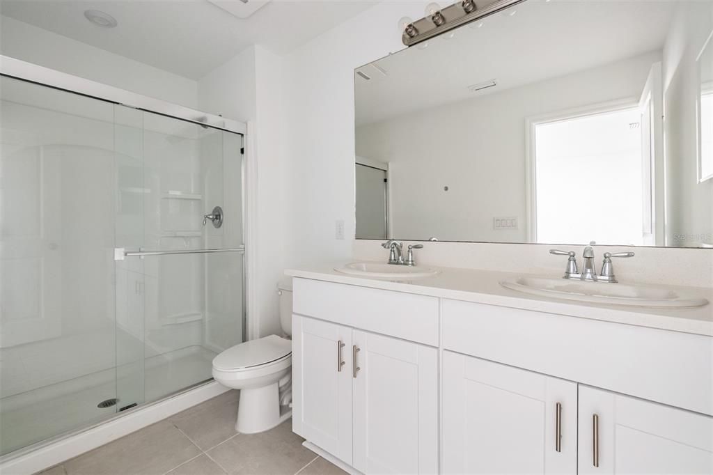 Active With Contract: $1,995 (3 beds, 2 baths, 1373 Square Feet)