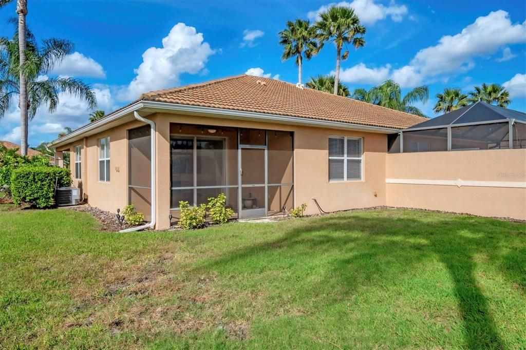Recently Sold: $349,000 (2 beds, 2 baths, 1412 Square Feet)