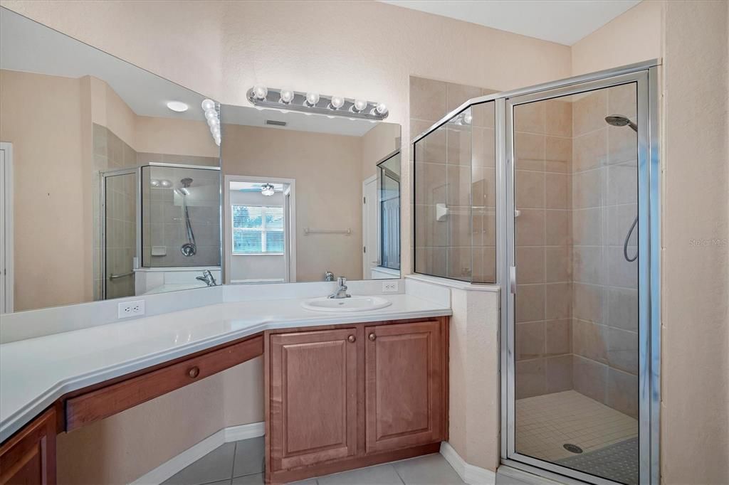最近售出: $349,000 (2 贝兹, 2 浴室, 1412 平方英尺)