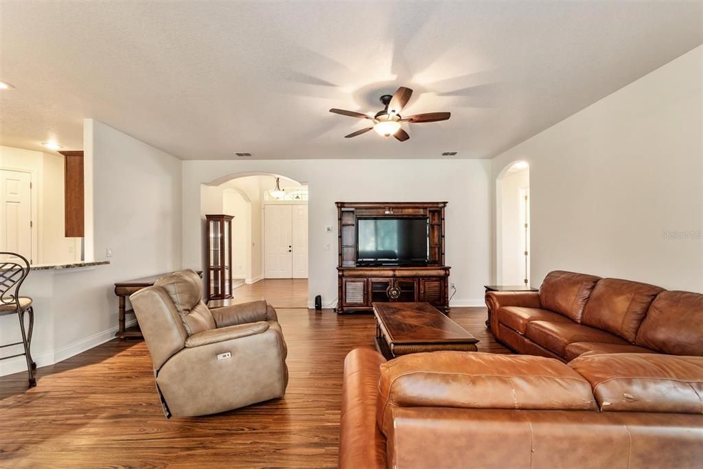 For Sale: $399,000 (3 beds, 2 baths, 1985 Square Feet)