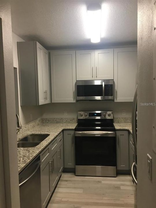 Recently Rented: $2,100 (3 beds, 2 baths, 1377 Square Feet)