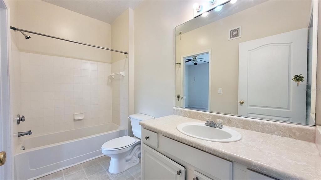 For Sale: $159,000 (2 beds, 2 baths, 1088 Square Feet)