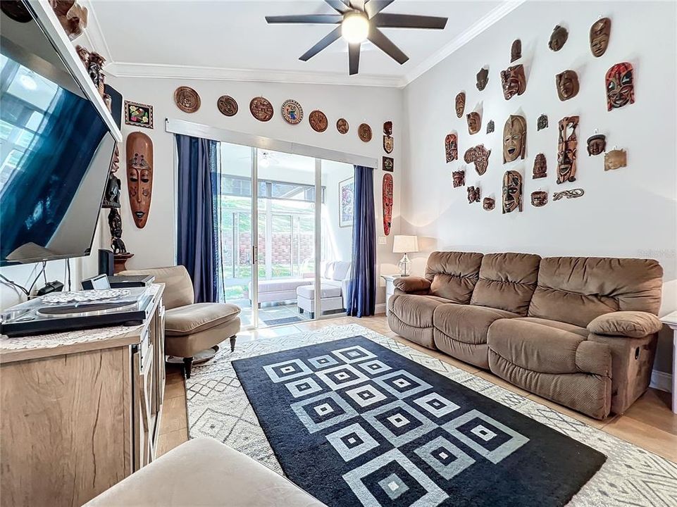 Active With Contract: $329,900 (2 beds, 2 baths, 1251 Square Feet)