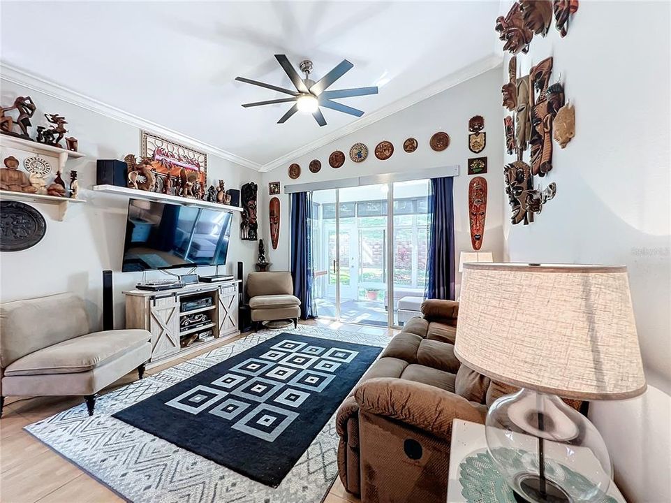 Active With Contract: $329,900 (2 beds, 2 baths, 1251 Square Feet)