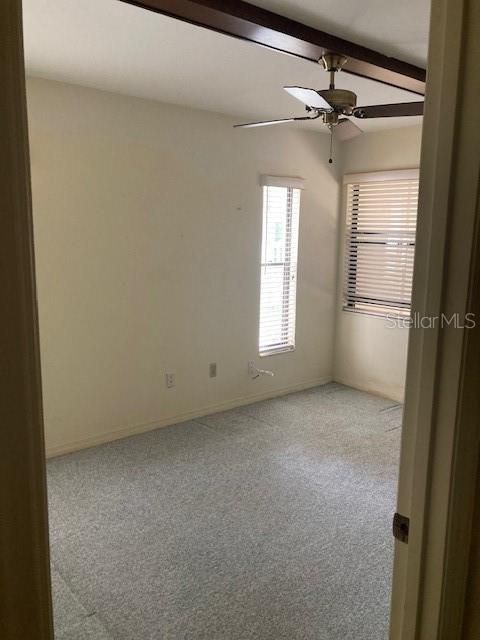 For Sale: $149,900 (2 beds, 2 baths, 990 Square Feet)