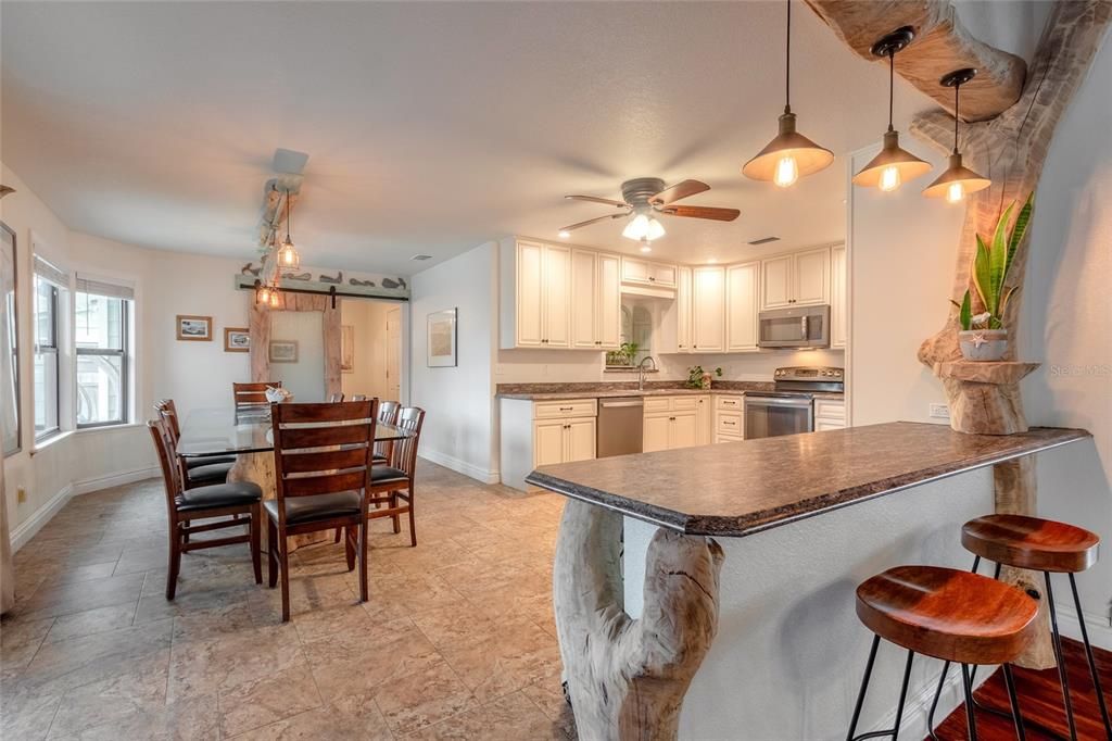 Recently Sold: $865,000 (3 beds, 2 baths, 1950 Square Feet)