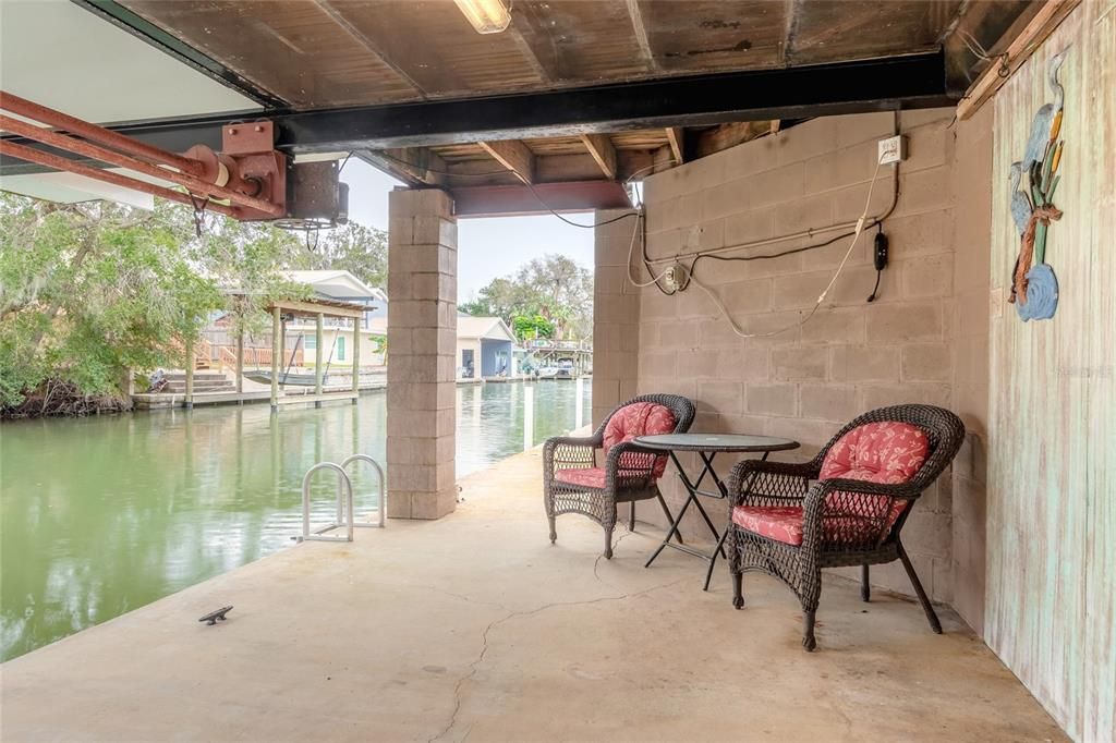 Recently Sold: $865,000 (3 beds, 2 baths, 1950 Square Feet)