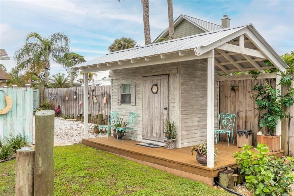 Recently Sold: $865,000 (3 beds, 2 baths, 1950 Square Feet)