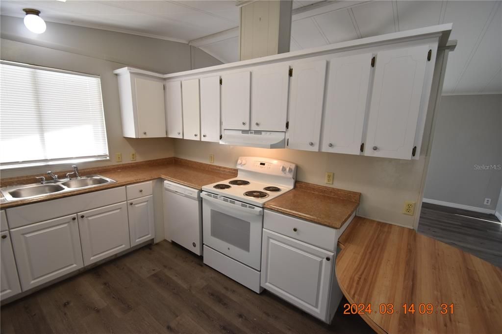 Recently Rented: $1,200 (2 beds, 2 baths, 1008 Square Feet)