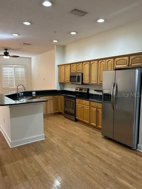 For Rent: $2,750 (3 beds, 2 baths, 2355 Square Feet)