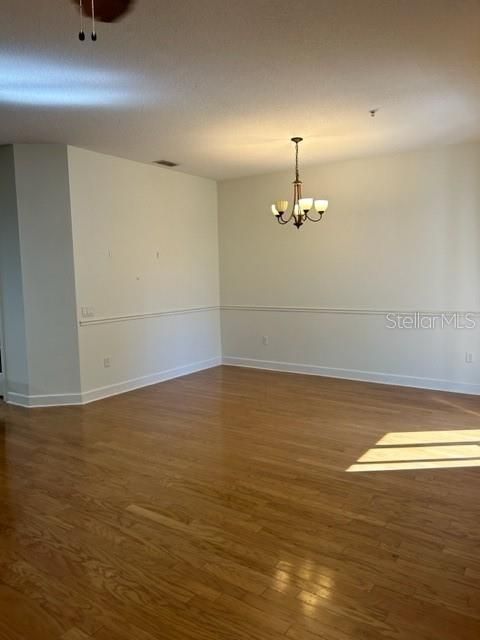 For Rent: $2,750 (3 beds, 2 baths, 2355 Square Feet)