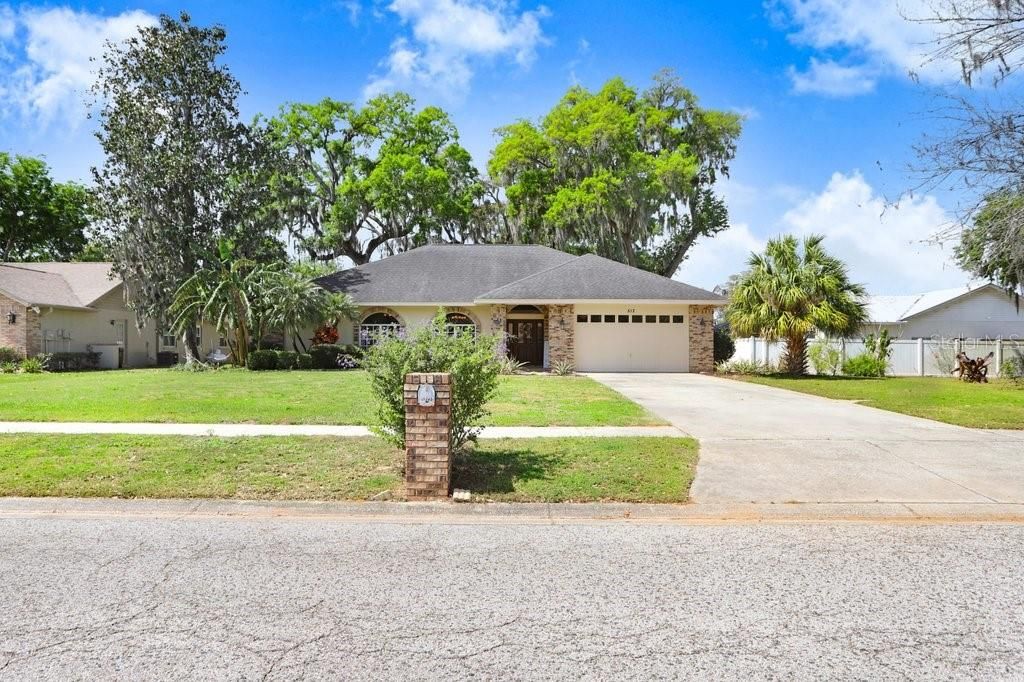 Active With Contract: $509,500 (4 beds, 3 baths, 2424 Square Feet)