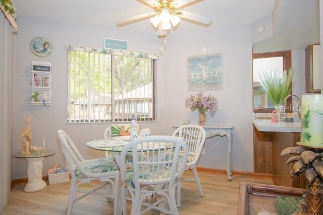 Active With Contract: $189,900 (2 beds, 2 baths, 950 Square Feet)