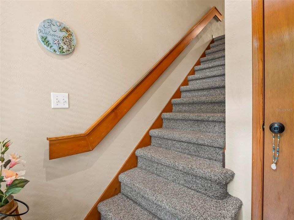 Active With Contract: $189,900 (2 beds, 2 baths, 950 Square Feet)