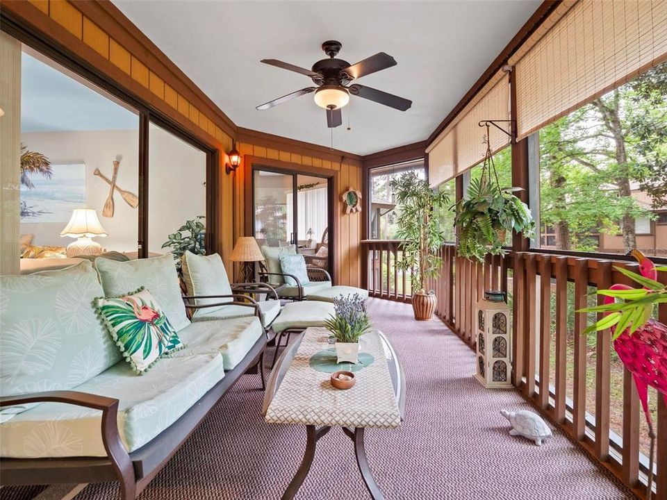 Active With Contract: $189,900 (2 beds, 2 baths, 950 Square Feet)