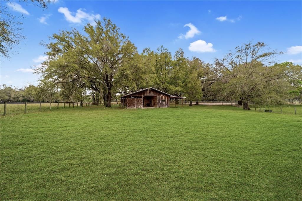 For Sale: $899,900 (3 beds, 2 baths, 1728 Square Feet)