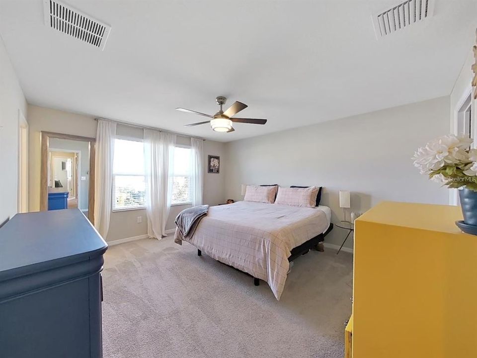 Active With Contract: $2,300 (3 beds, 2 baths, 1576 Square Feet)