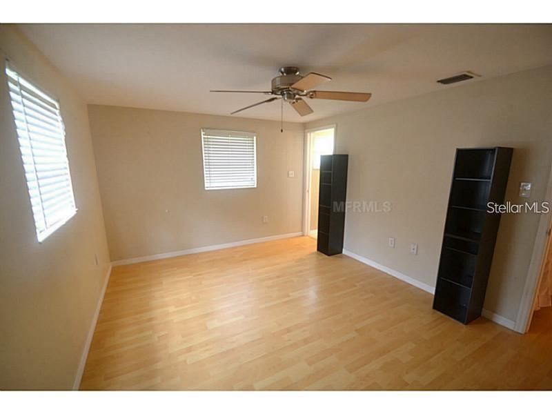 Recently Rented: $1,895 (3 beds, 2 baths, 1176 Square Feet)