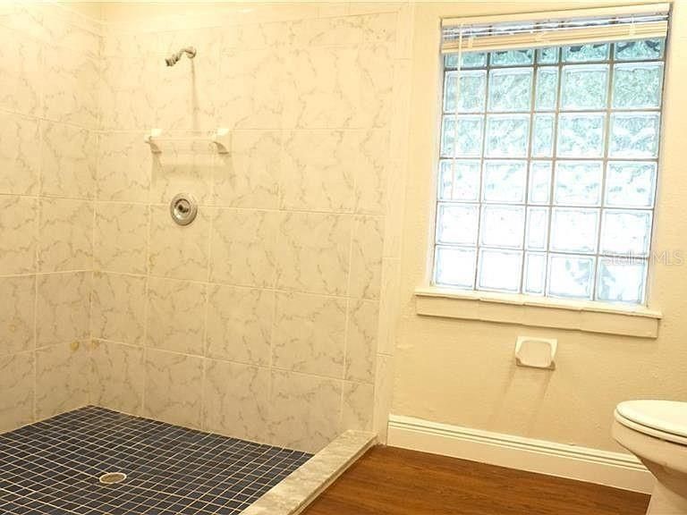 最近售出: $425,000 (6 贝兹, 0 浴室, 1434 平方英尺)