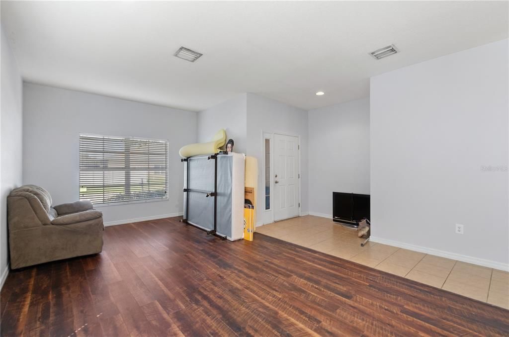 Active With Contract: $399,000 (4 beds, 2 baths, 1938 Square Feet)