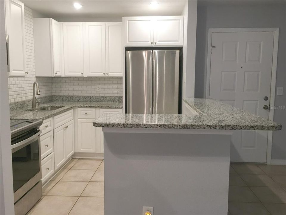 Recently Rented: $1,600 (1 beds, 1 baths, 614 Square Feet)