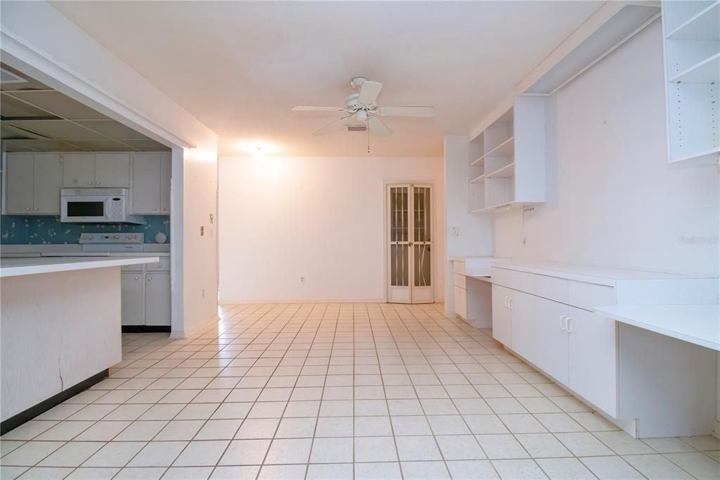 For Sale: $240,000 (2 beds, 2 baths, 2027 Square Feet)