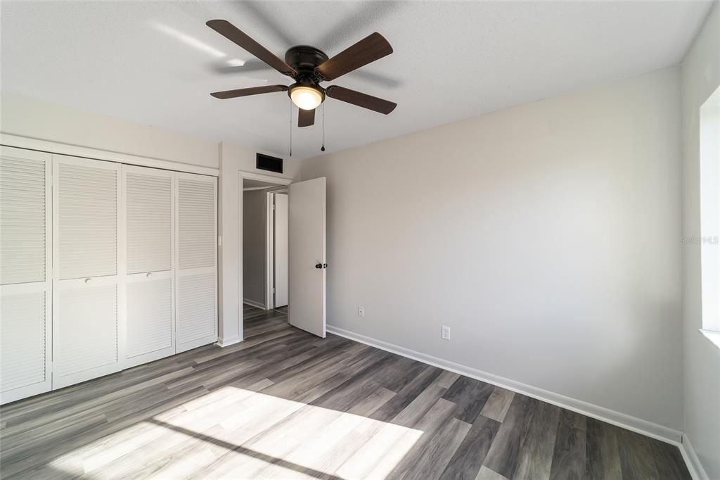 Active With Contract: $149,900 (3 beds, 2 baths, 1304 Square Feet)