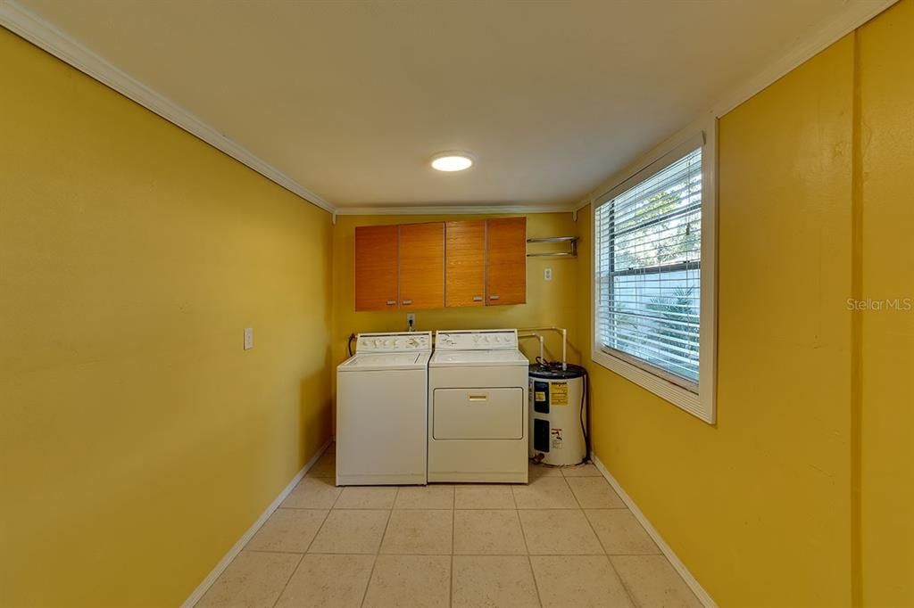 Active With Contract: $2,495 (3 beds, 2 baths, 2032 Square Feet)