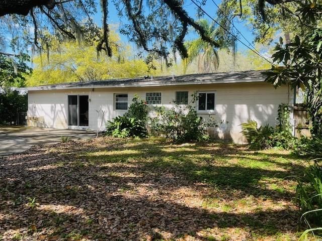 Recently Sold: $345,000 (3 beds, 2 baths, 1134 Square Feet)