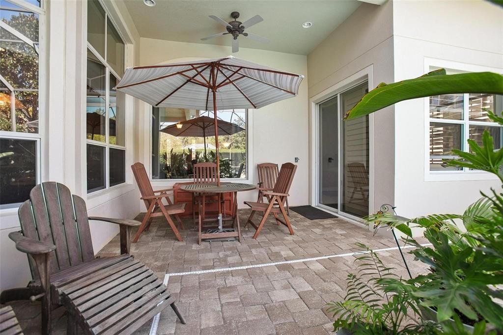 Recently Sold: $585,000 (4 beds, 3 baths, 2548 Square Feet)
