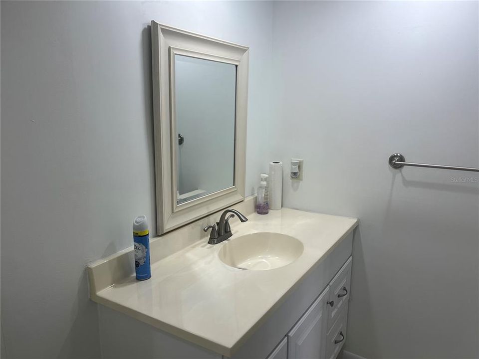 Recently Sold: $139,900 (1 beds, 1 baths, 875 Square Feet)
