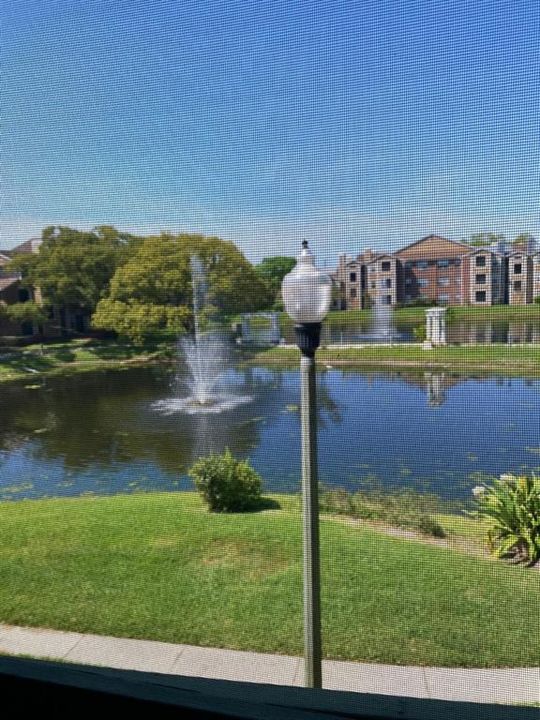 Recently Rented: $1,650 (2 beds, 2 baths, 935 Square Feet)