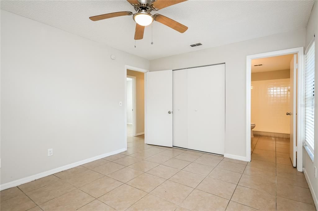 For Sale: $294,900 (3 beds, 2 baths, 1171 Square Feet)