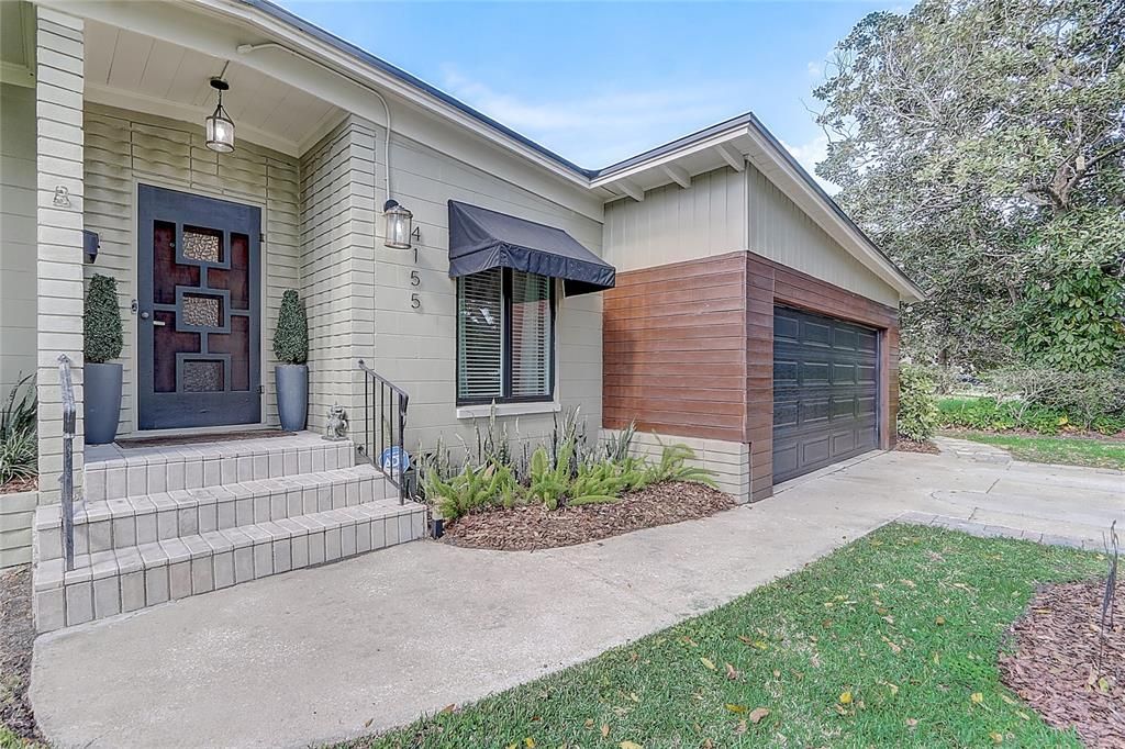 Recently Sold: $549,000 (3 beds, 2 baths, 1400 Square Feet)
