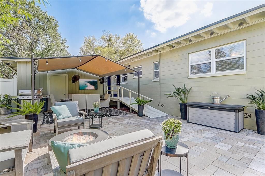 Recently Sold: $549,000 (3 beds, 2 baths, 1400 Square Feet)