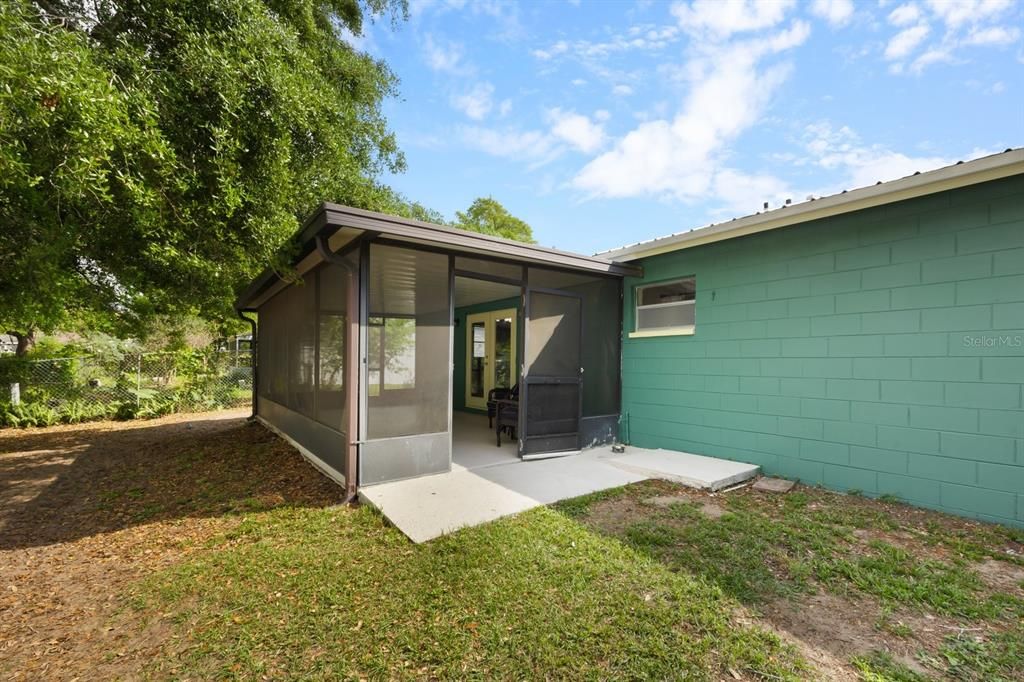 Active With Contract: $334,000 (4 beds, 2 baths, 1636 Square Feet)