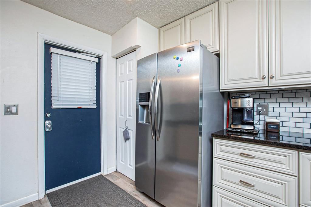 For Rent: $2,150 (2 beds, 2 baths, 1516 Square Feet)