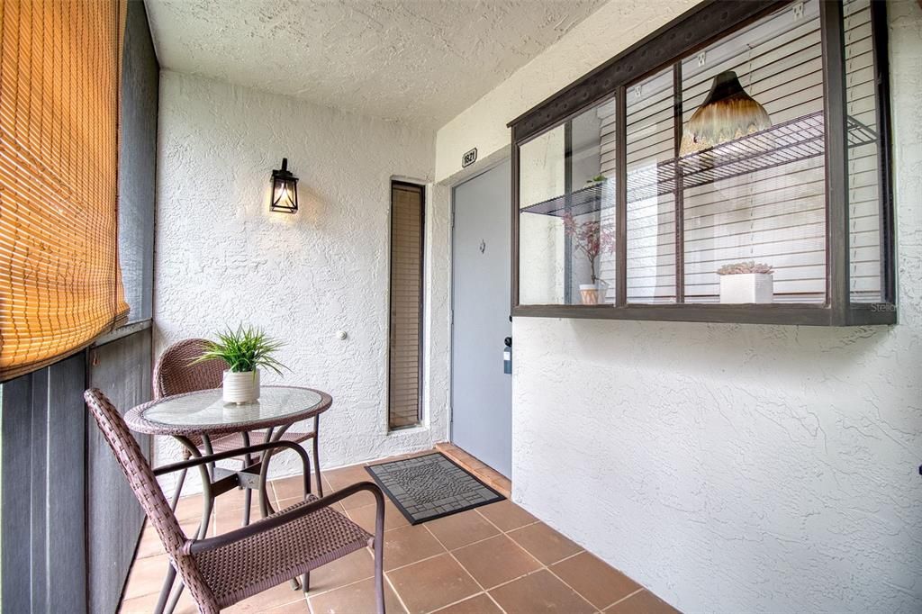 Active With Contract: $2,100 (2 beds, 2 baths, 1175 Square Feet)