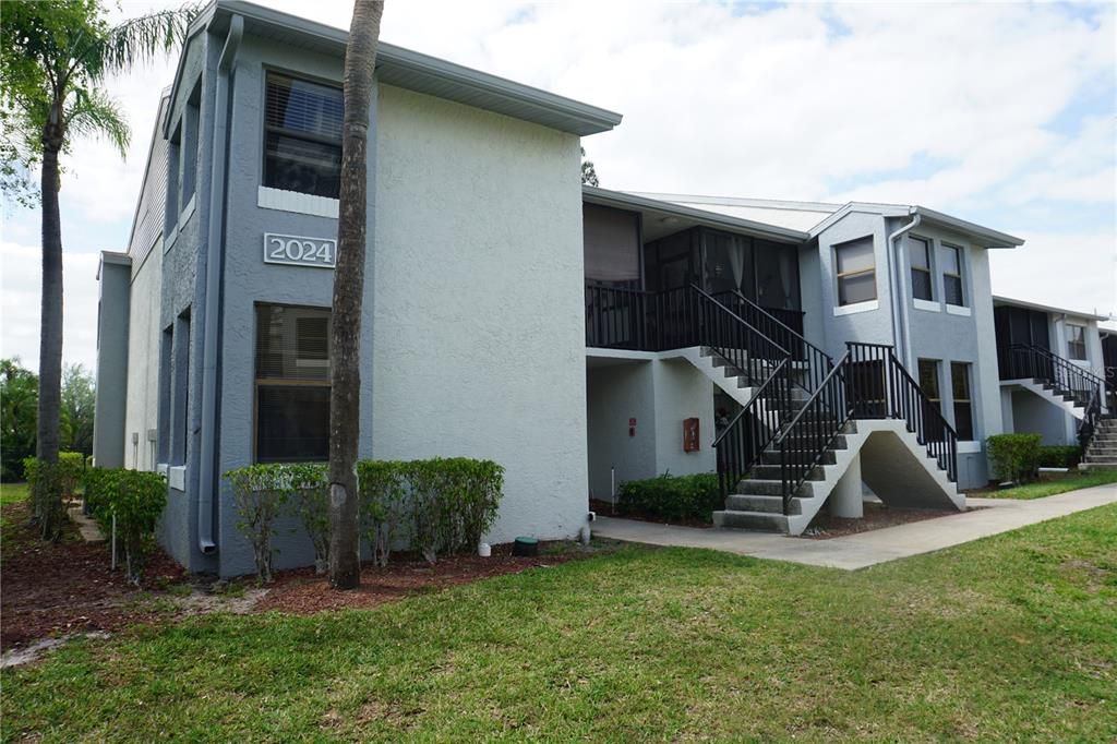 Active With Contract: $2,100 (2 beds, 2 baths, 1175 Square Feet)