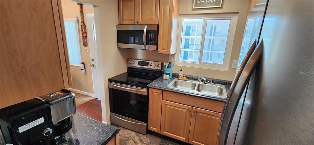 Active With Contract: $140,000 (2 beds, 1 baths, 744 Square Feet)